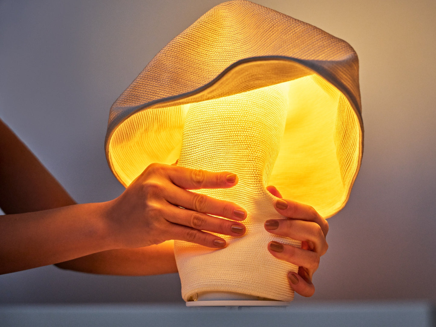 Posing Lamp – Special Edition【220-240V】