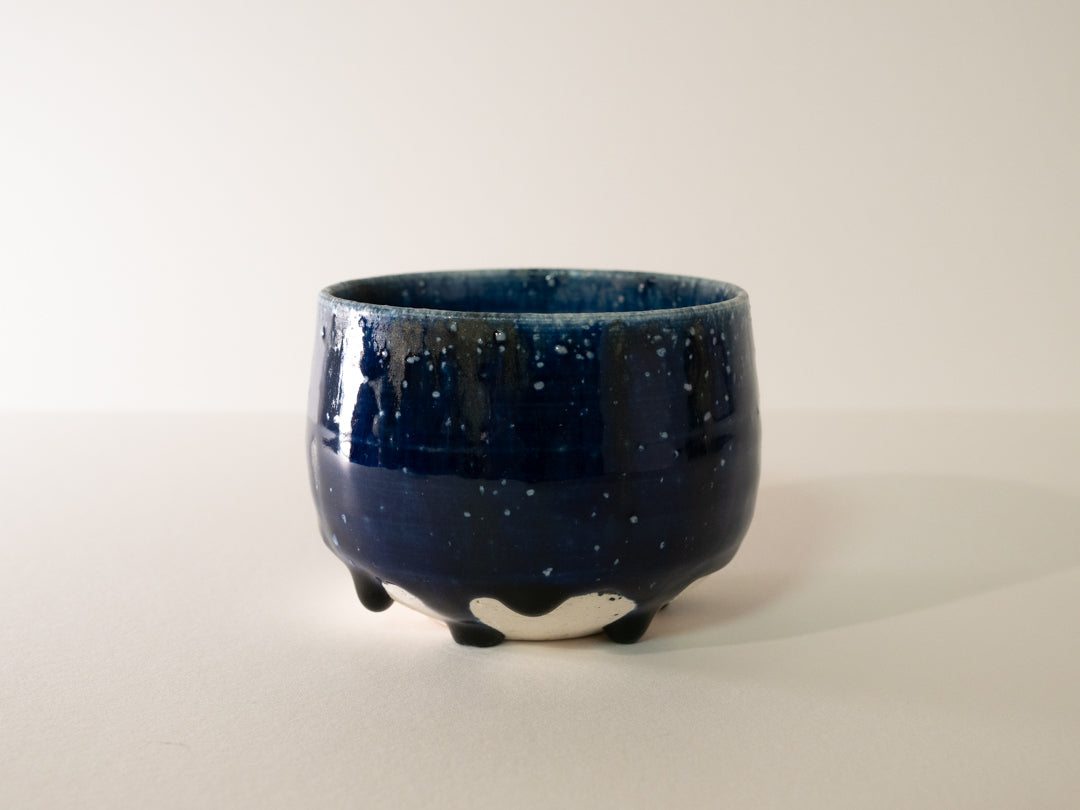青の湯呑み